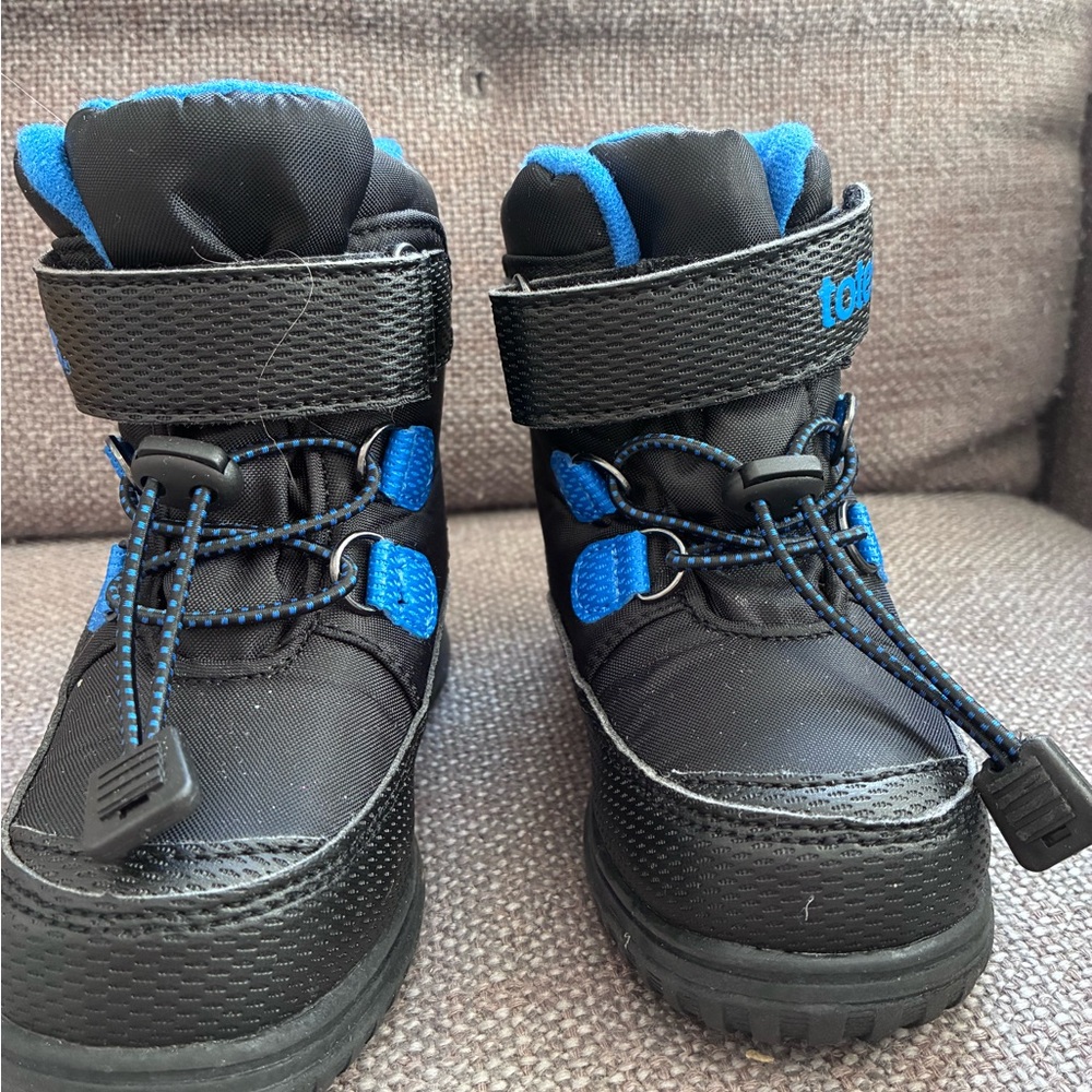 Totes Kids Snow Boots - Picture 5 of 5
